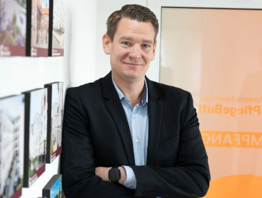 Portrait von Dean Colmsee, CFO